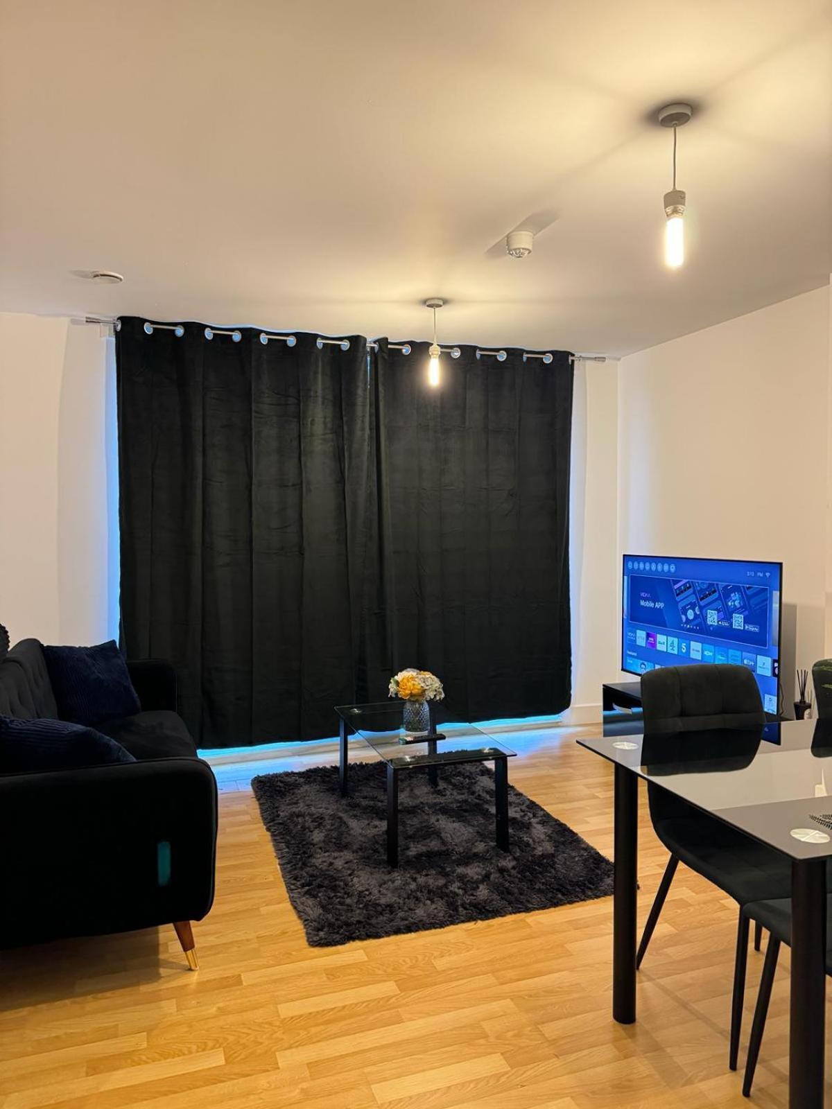 Spacious 2 Bedrooms Apartment In Stratford London Eksteriør bilde