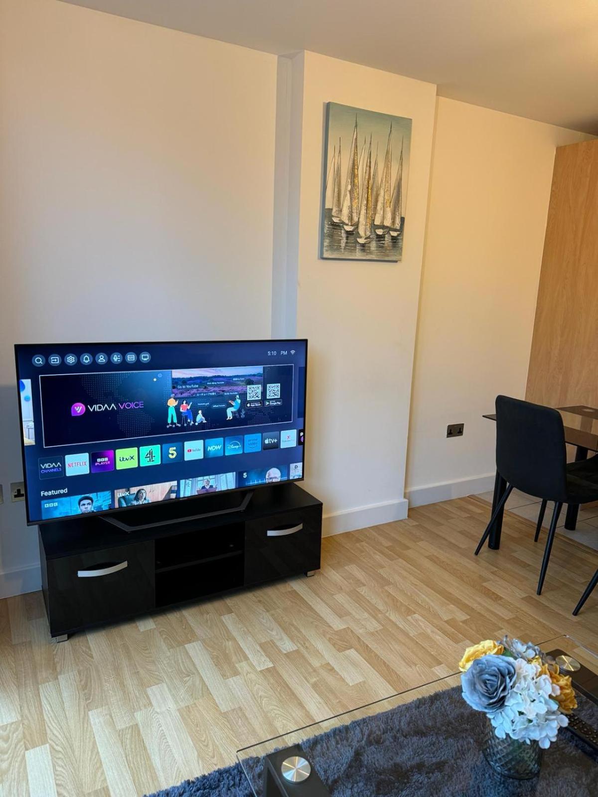 Spacious 2 Bedrooms Apartment In Stratford London Eksteriør bilde